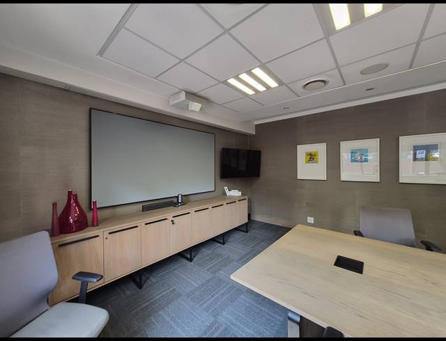 1,060M² OFFICE FOR SALE IN ILLOVO